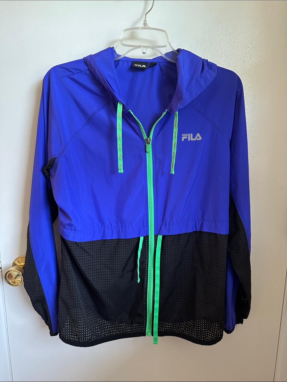 FILA Lightweight Sport Jacket with Hood, Size M